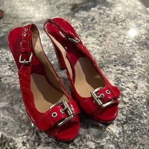 Women’s red parent leather pumps sz 6 new with tag